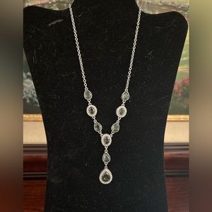 NWOT Stunning Green Diamond and Silver Necklace 10” Length